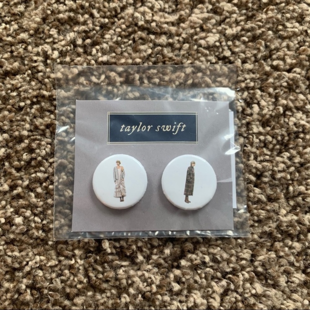 NEW Taylor Swift Folklore Eras Pin Set - Picture 5 of 6
